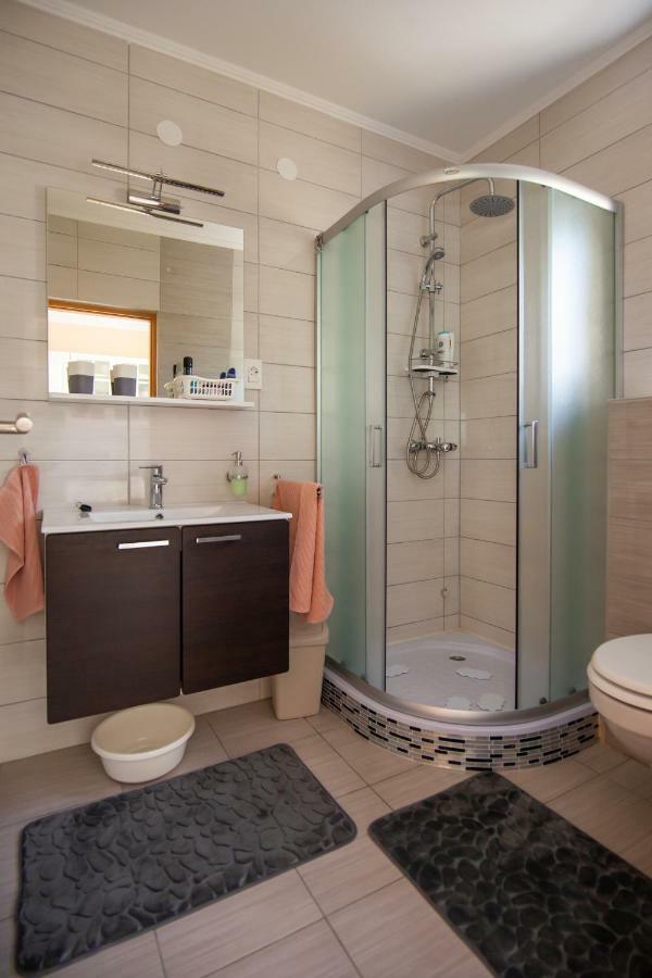 Apartmani Slavek Ястребарсько Екстер'єр фото