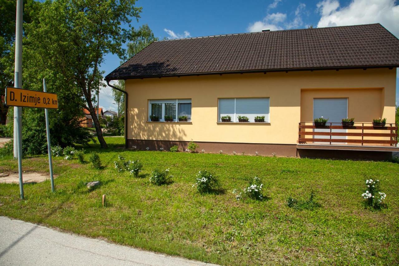Apartmani Slavek Ястребарсько Екстер'єр фото